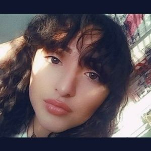 Meet your Posher, Delia